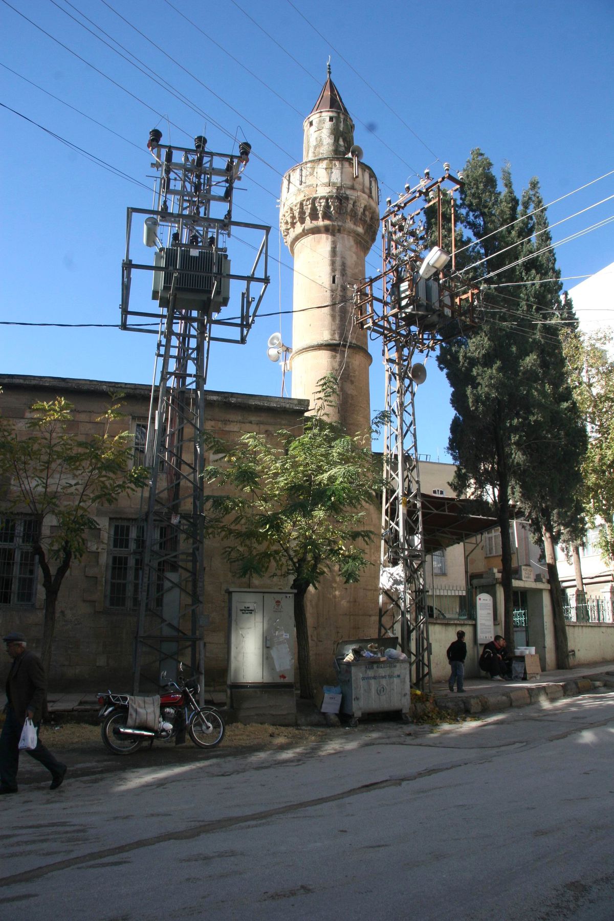 Tarihi Binaların Görünümü Trafolar Nedeniyle Bozuluyor