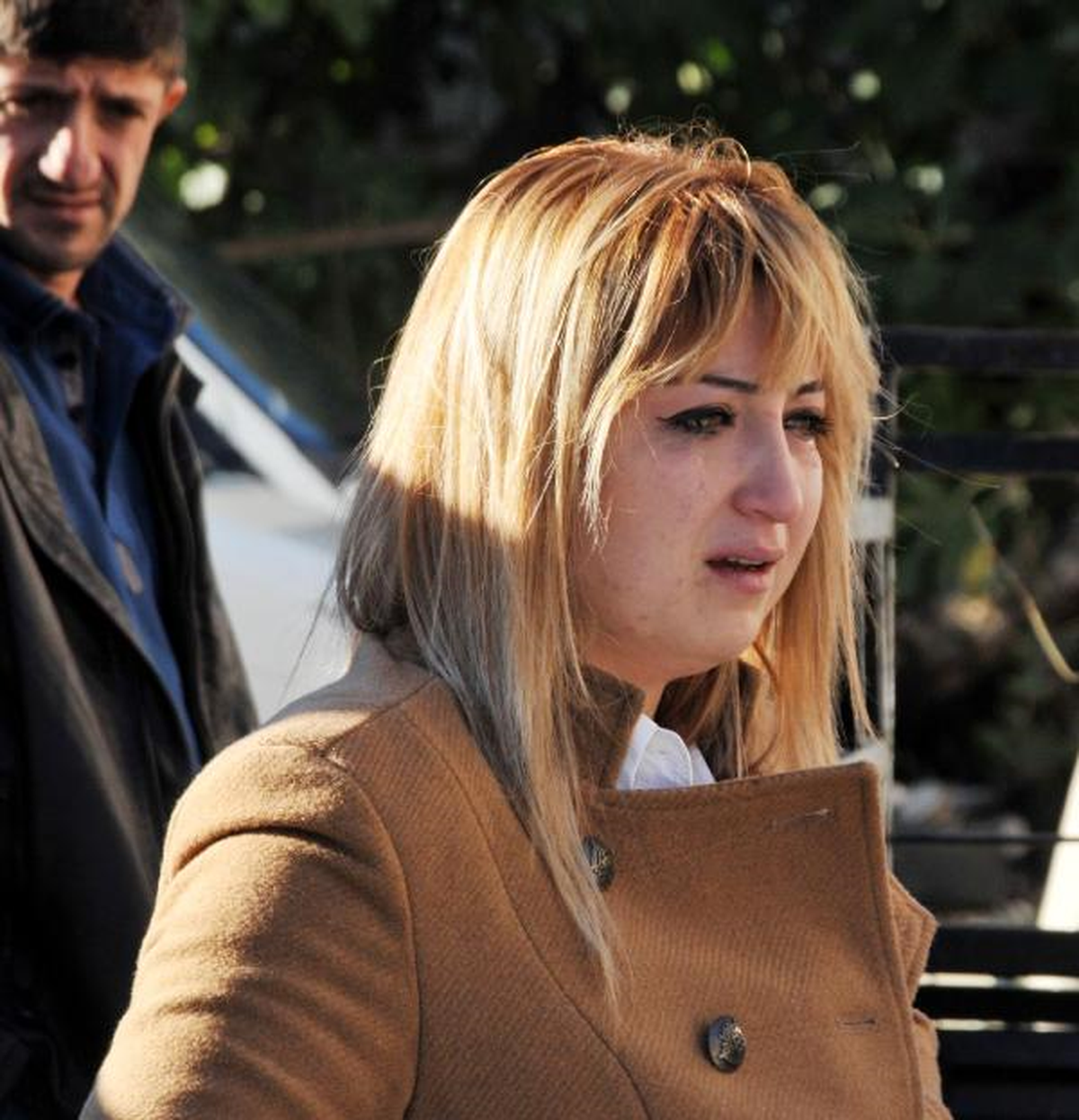 Polise Çarptı Gözyaşlarına Boğuldu
