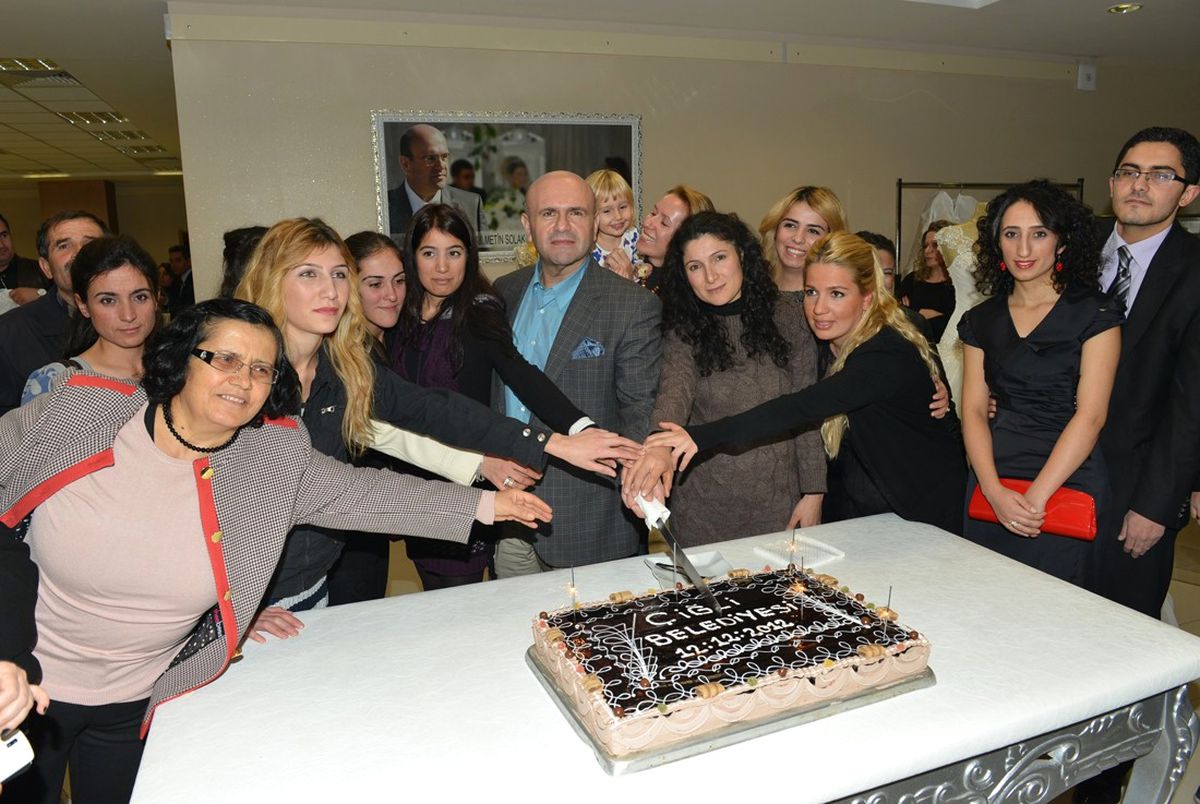 12.12.2012 Evlenecek Çiftlere Gelinlik