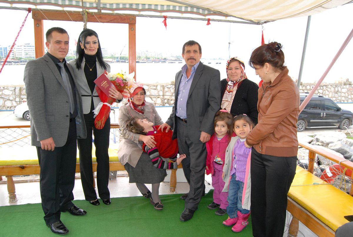 12.12.2012 Tarihine Gün Alan Çift Nikahlarını Teknede Kıydırdı