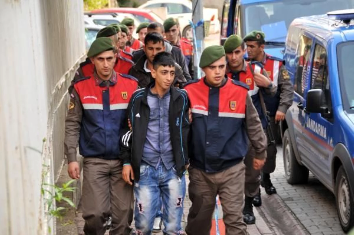 Adana\'daki Terör Operasyonunda 5 Tutuklama