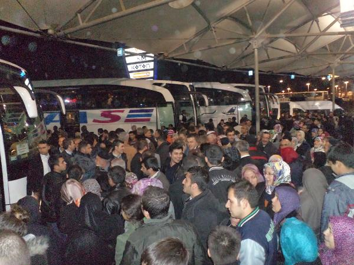 Asker Uğurlamasındaki Hırsızlık, Güvenlik Kamerasına Takıldı