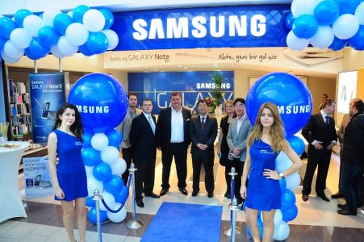 Bursa\'da "Samsung Mobile Mağazası"