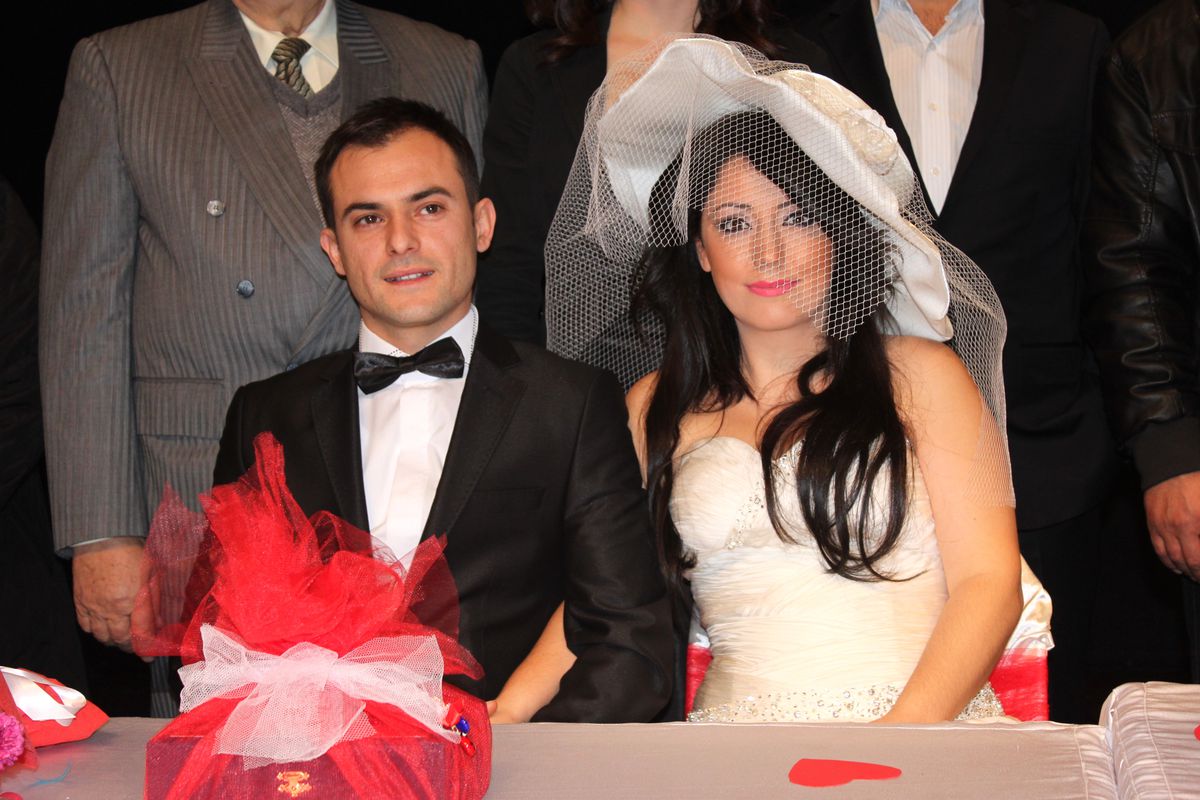 Büyükçekmece\'de 12 Çift "12.12.12"de Evlendi