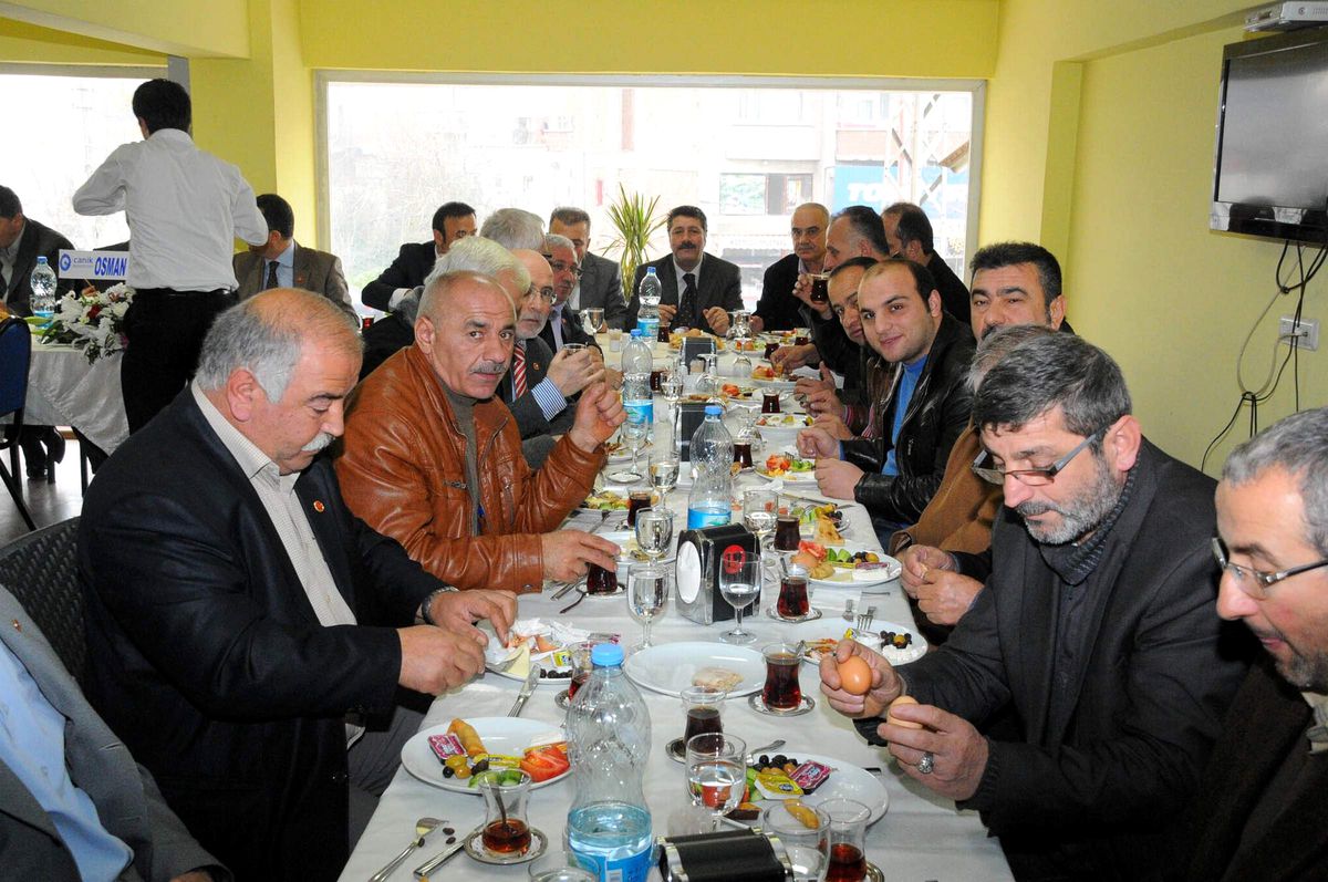 Canik\'te Prangalar Kırıldı