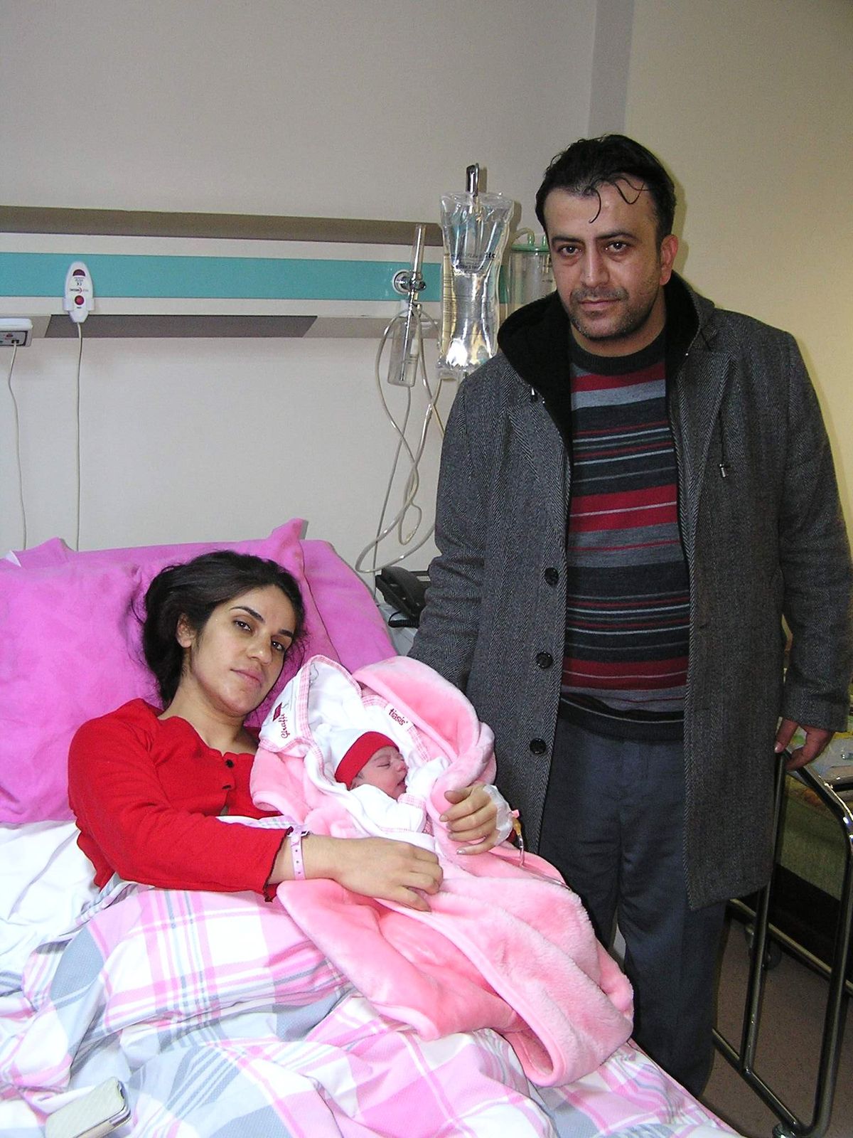 Çocukları 12.12.2012\'de Doğan Ailenin Mutluluğu