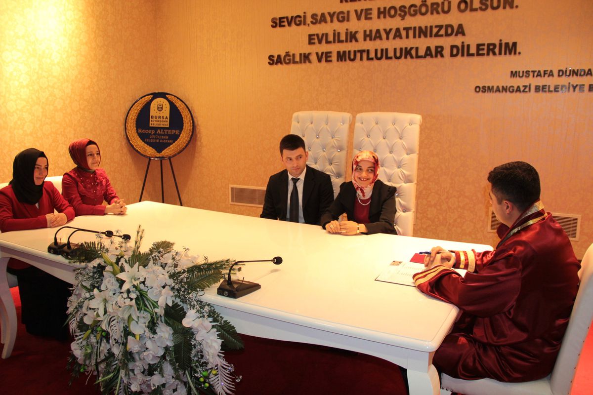 Evlenmek İçin Bugünü Beklediler