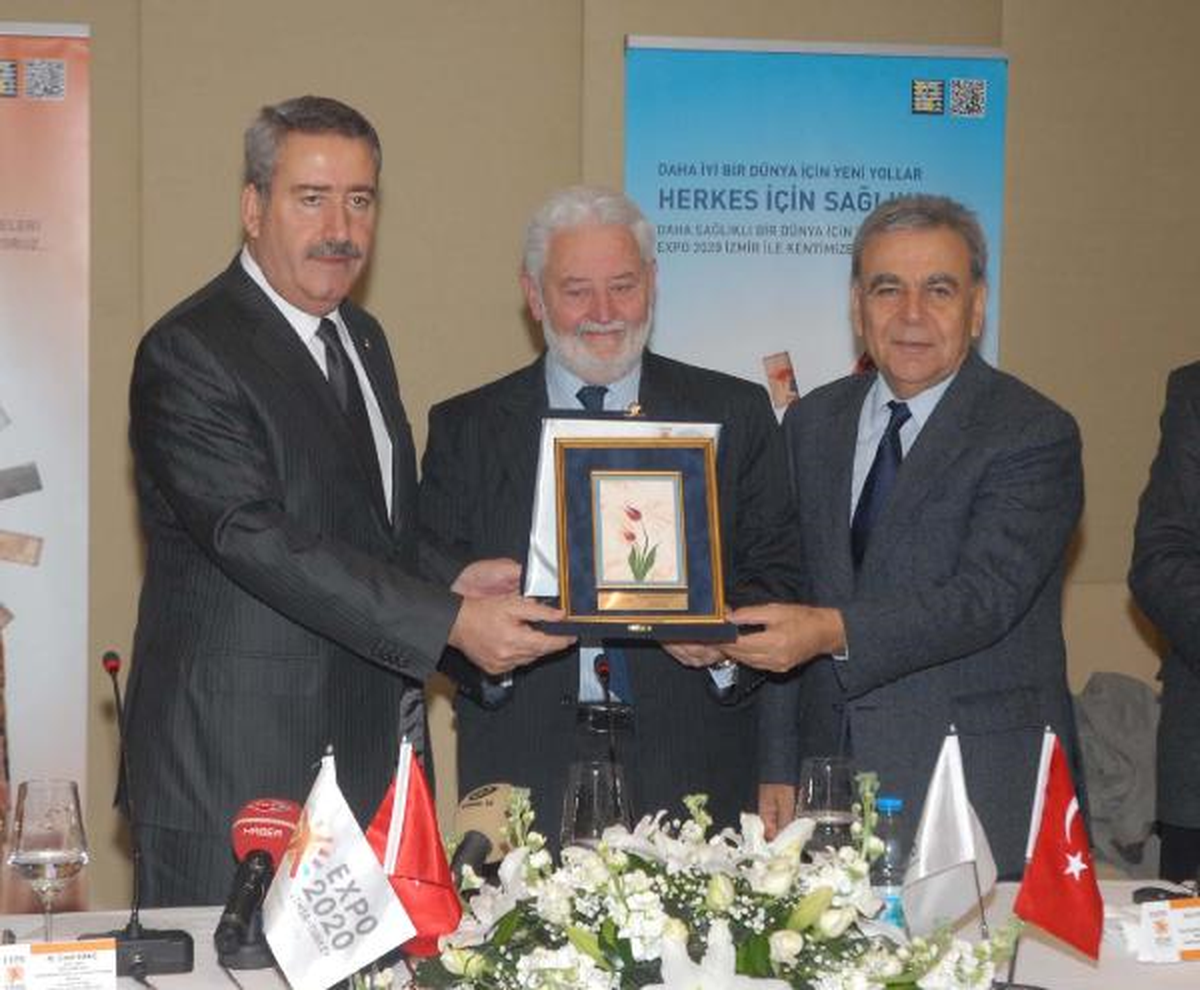 Expo\'yu Düzenleyen Bie\'nin Genel Sekteri Loscartales İzmir\'de