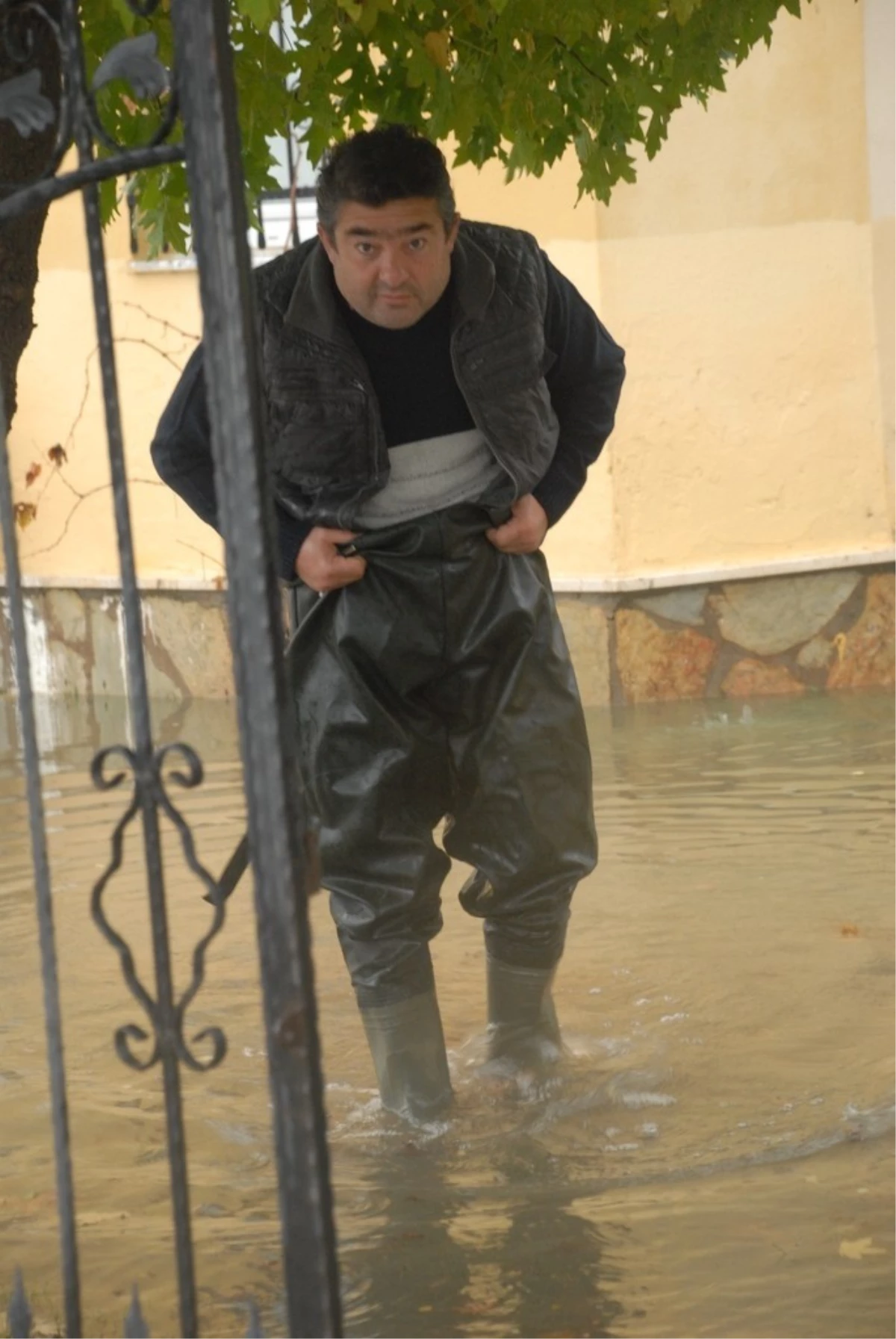Fethiye\'de Aşırı Yağış Sel Oldu