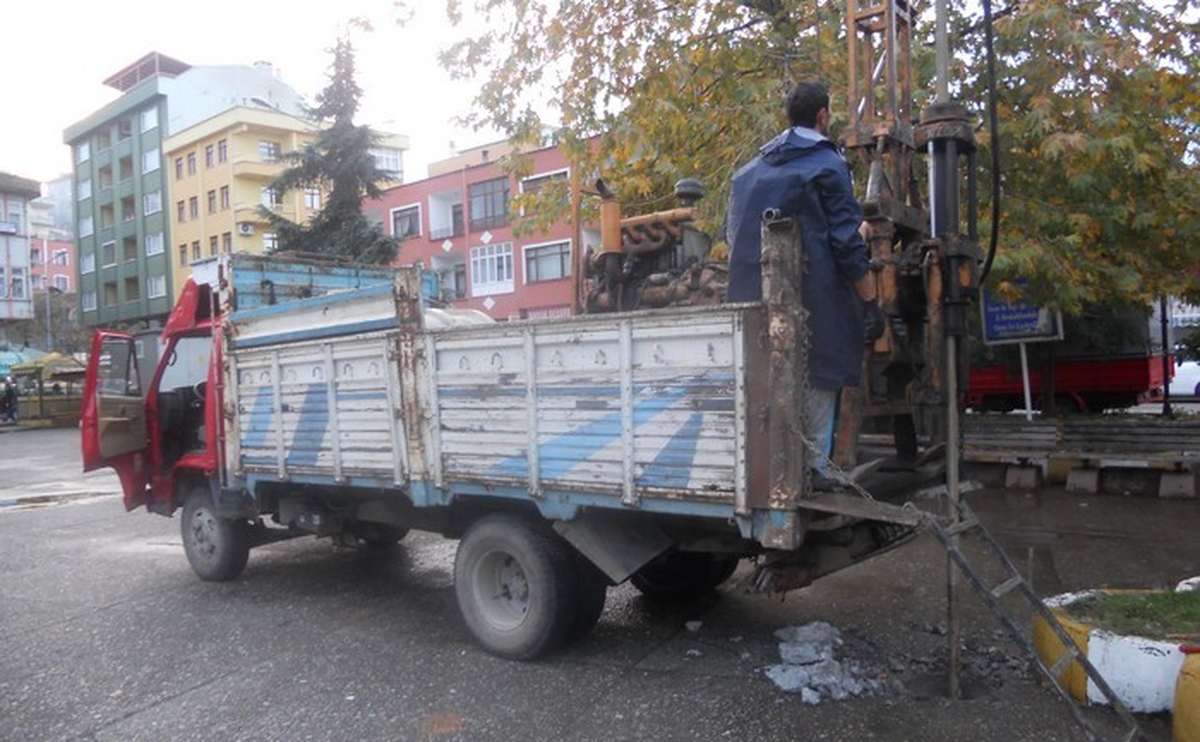 Görele Cumhuriyet Meydanı\'na Otopark Çalışması Başlatıldı