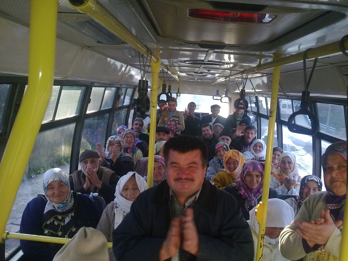 Göze Giren Başkana Alkış