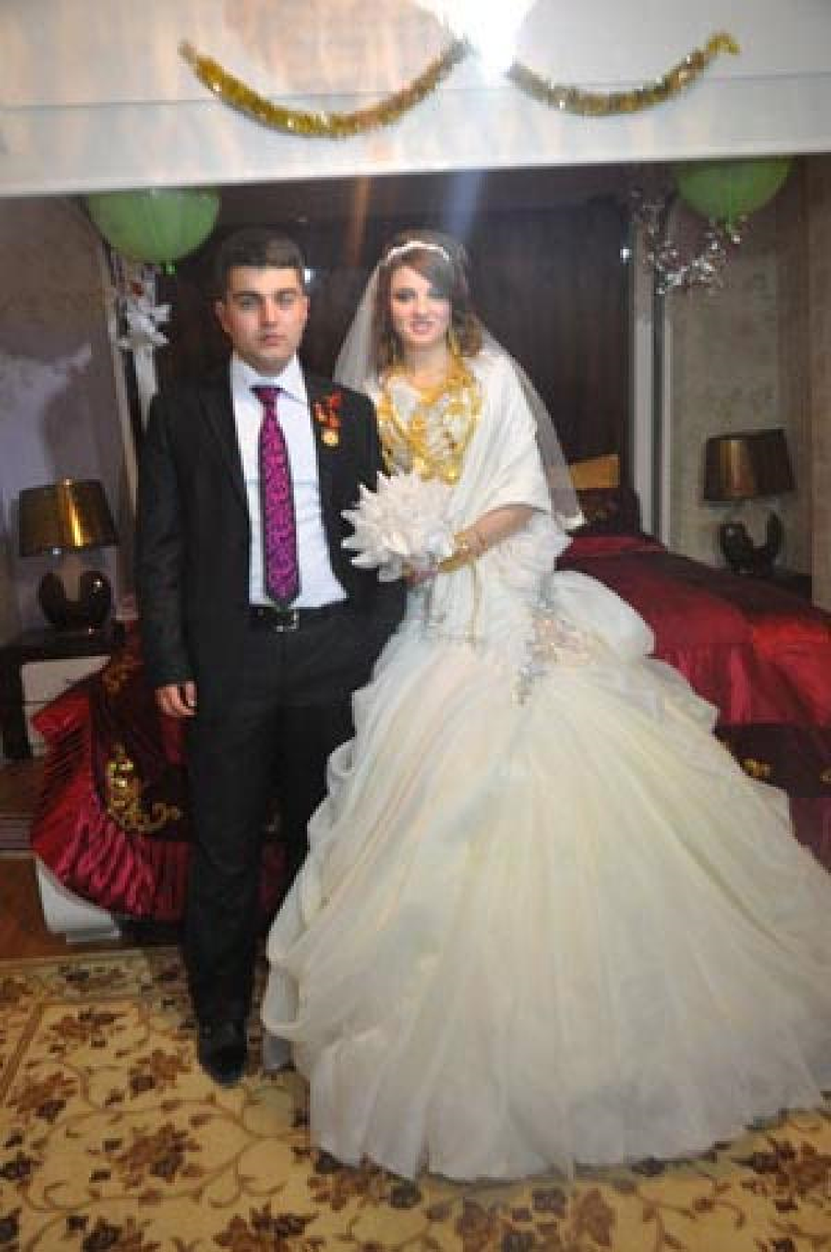 Hakkari\'de Alışılmışın Aksine Takısız Düğün