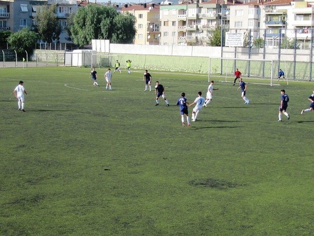 İzmir Liseler Arası Futbol Turnuvası