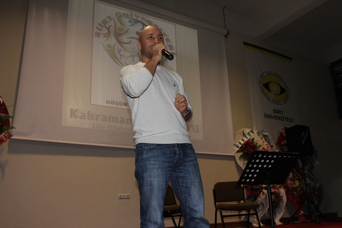 Kahraman Tazeoğlu, Siirt Üniversitesi\'nde Sevenleriyle Buluştu