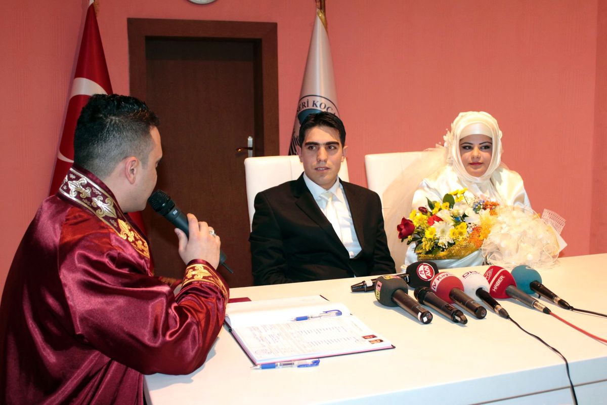 Kayseri\'de 12-12-2012\'de 108 Çift Evlendi