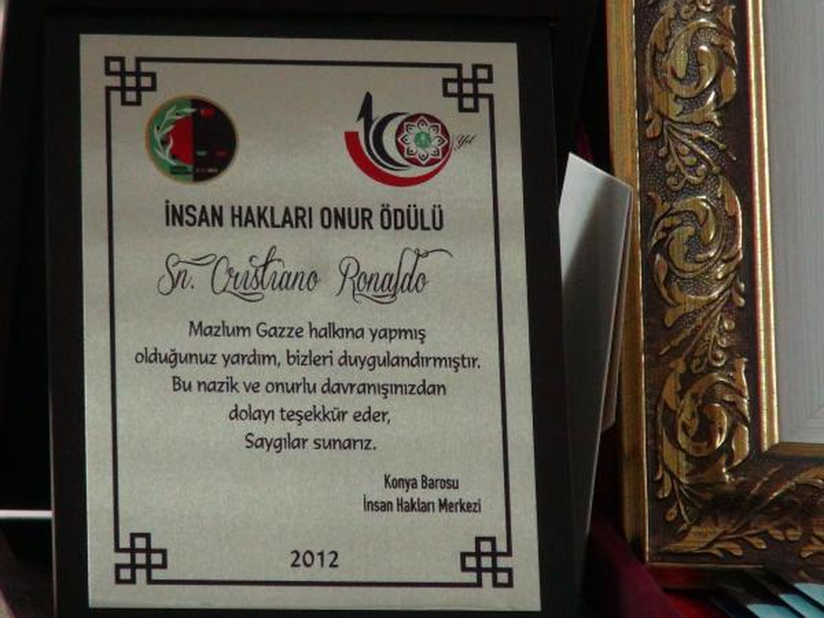 Ronaldo\'ya, \'İnsan Hakları Onur Ödülü\'