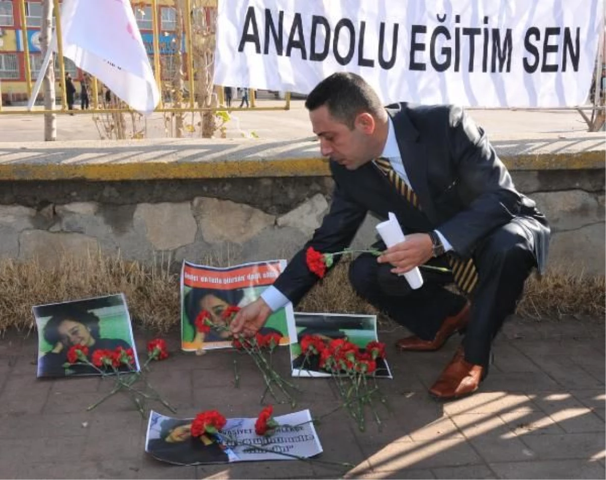 Konya\'da Öldürülen Kadın Öğretmen