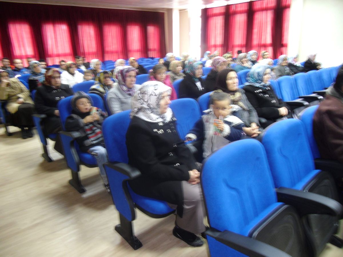 Küre\'de \'Öğrenci Başarısına Velinin Katkısı\' Konulu Seminer Düzenlendi