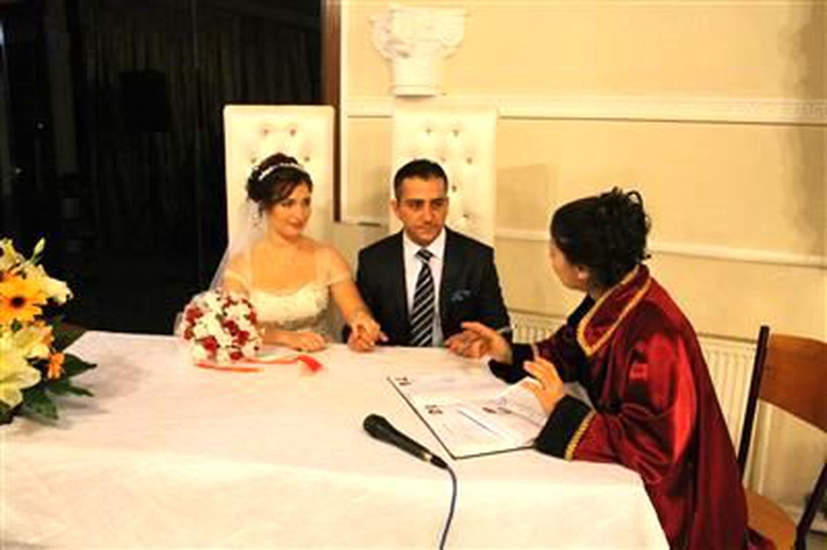 Selçuk\'ta \'12.12.12\' Çılgınlığı