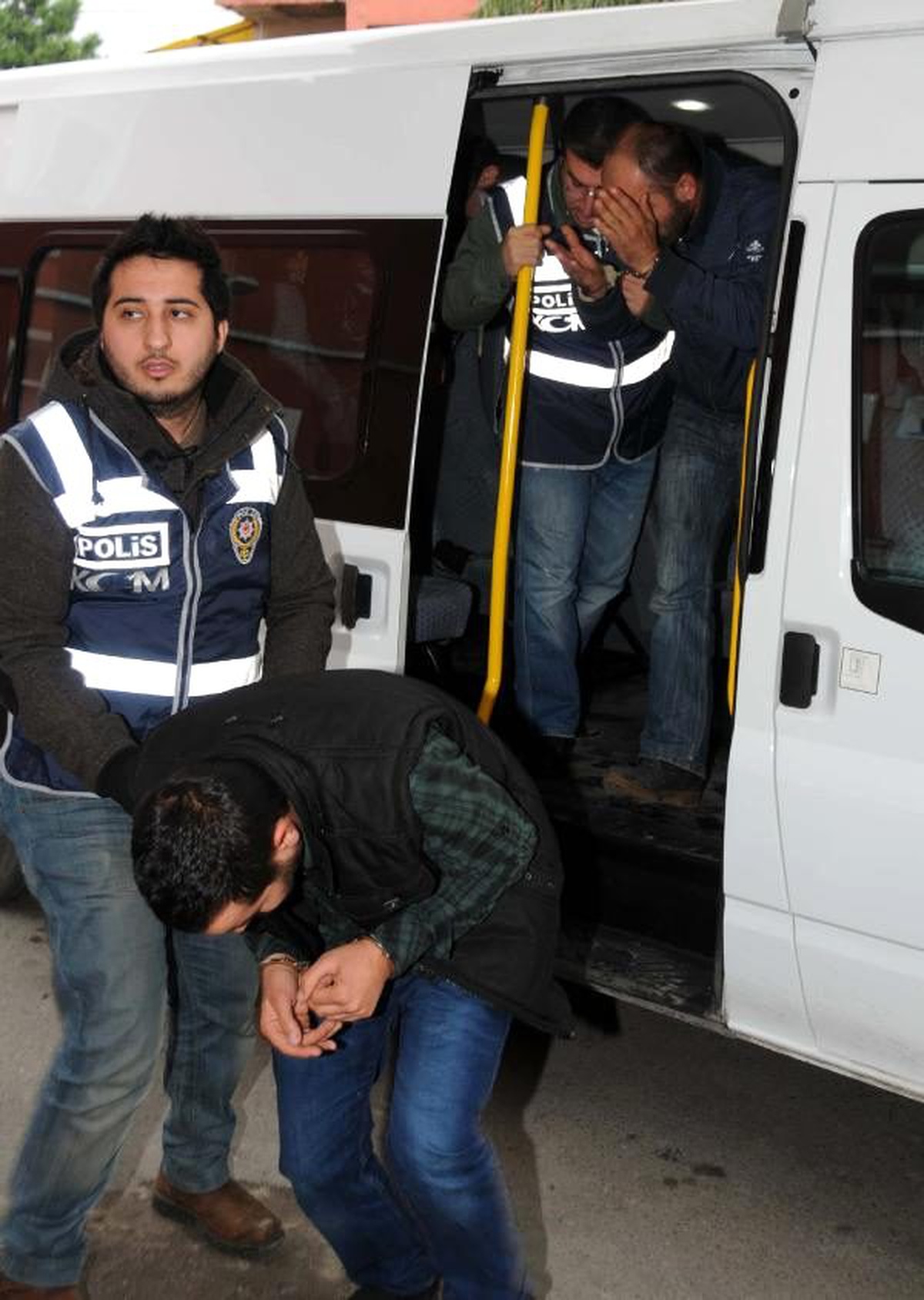Zonguldak\'ta Uyuşturucu Operasyonu: 8 Gözaltı