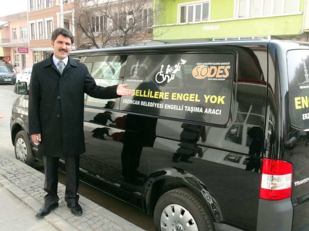 \'Alo Engelliyim\' Diyenlere Asansörlü Minibüs