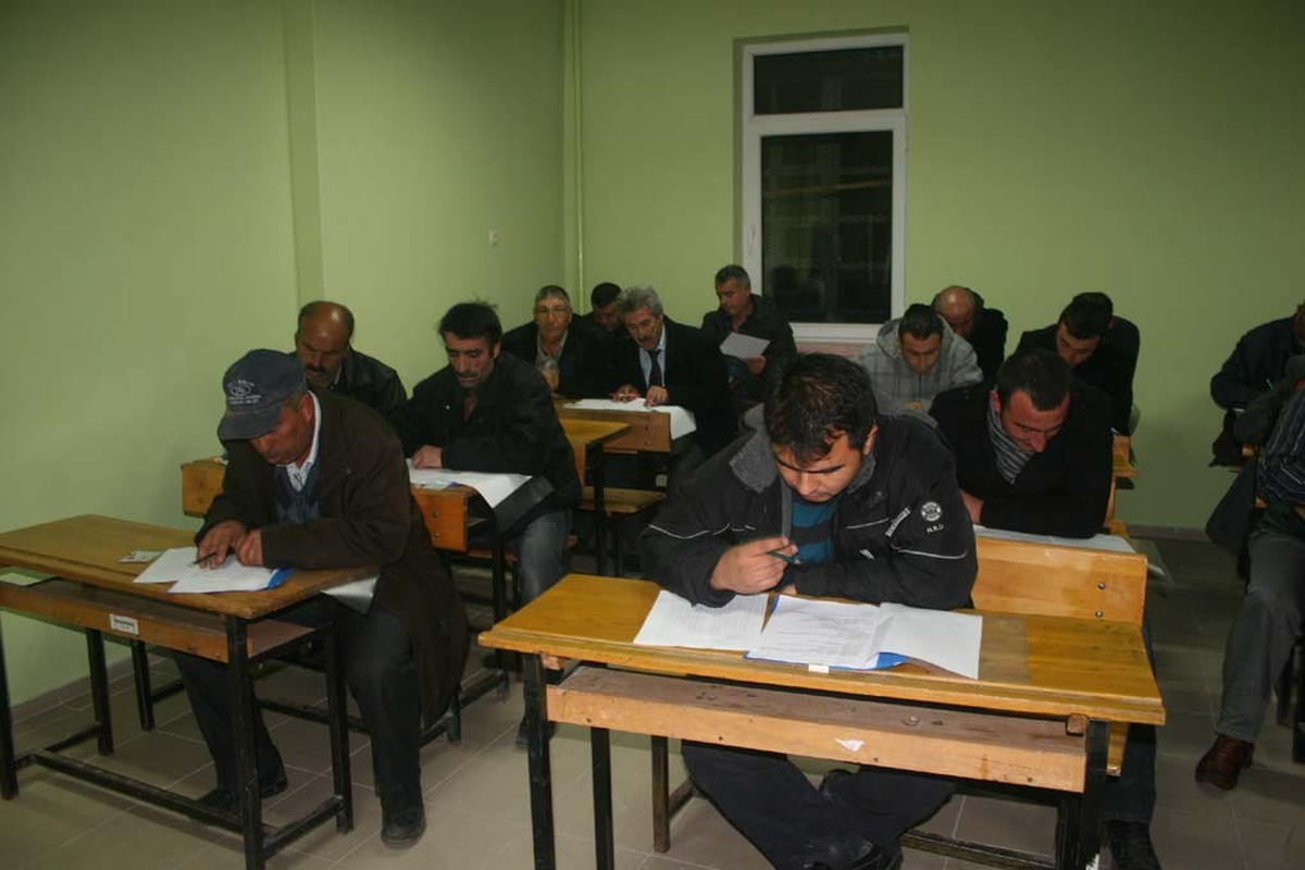 Avcılar Belgelerini Aldı
