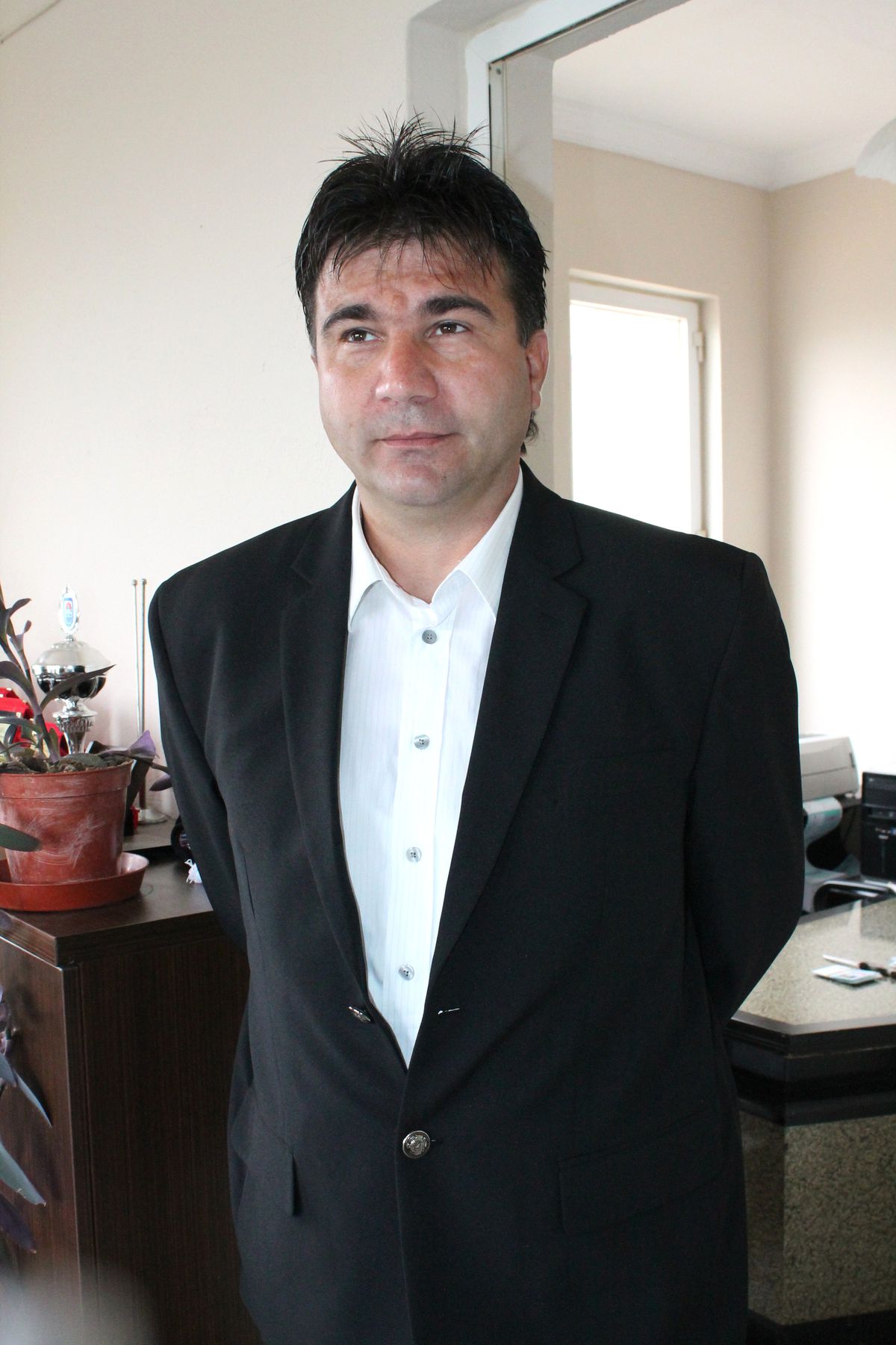 Avşar Çiftlikköy\'ün Başına Geçti