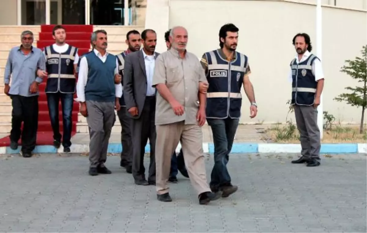 Casusluk Davasında Neşet Ertaş Türküsüyle Savunma