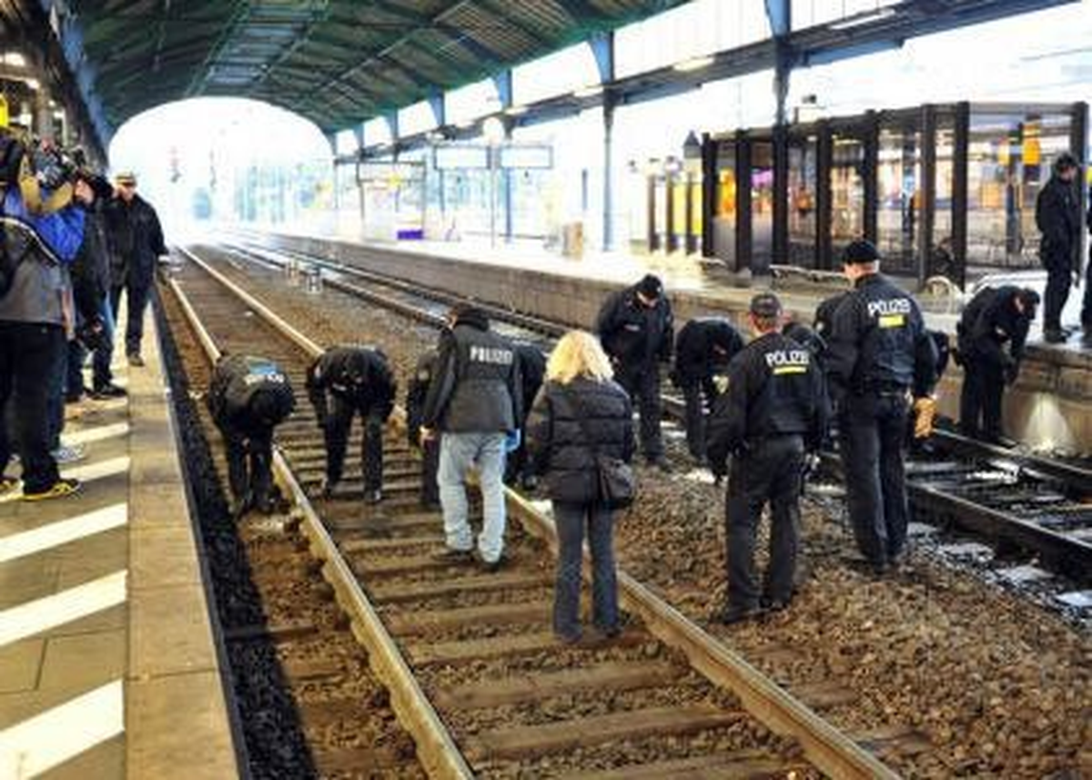 Essen Ana Tren İstasyonunda Bomba Alarmı