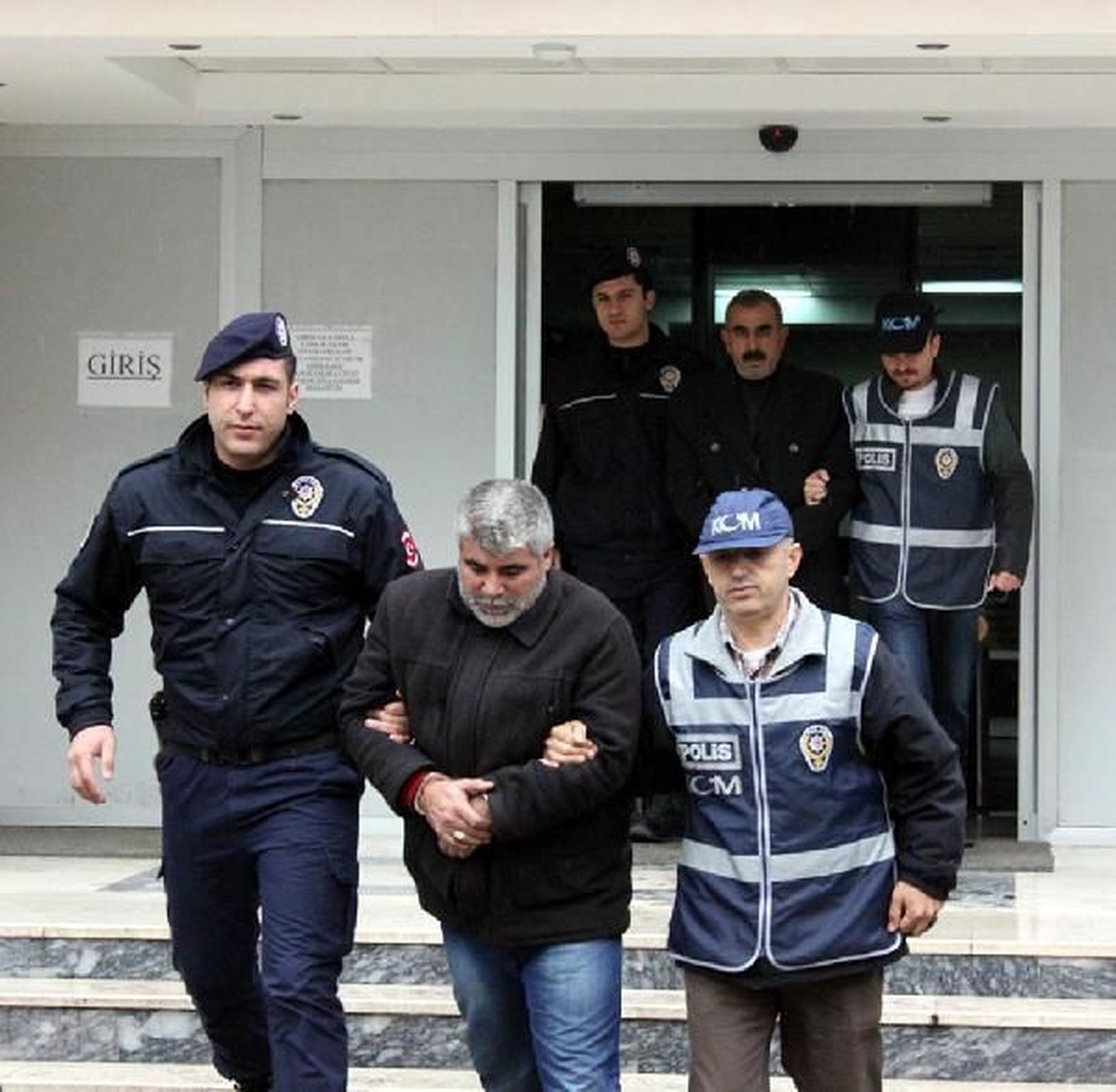 Hatay \'Suriye\'den Ucuz Hayvan Getireceğiz\' Diyerek 1 Milyon Lira Dolandırdılar