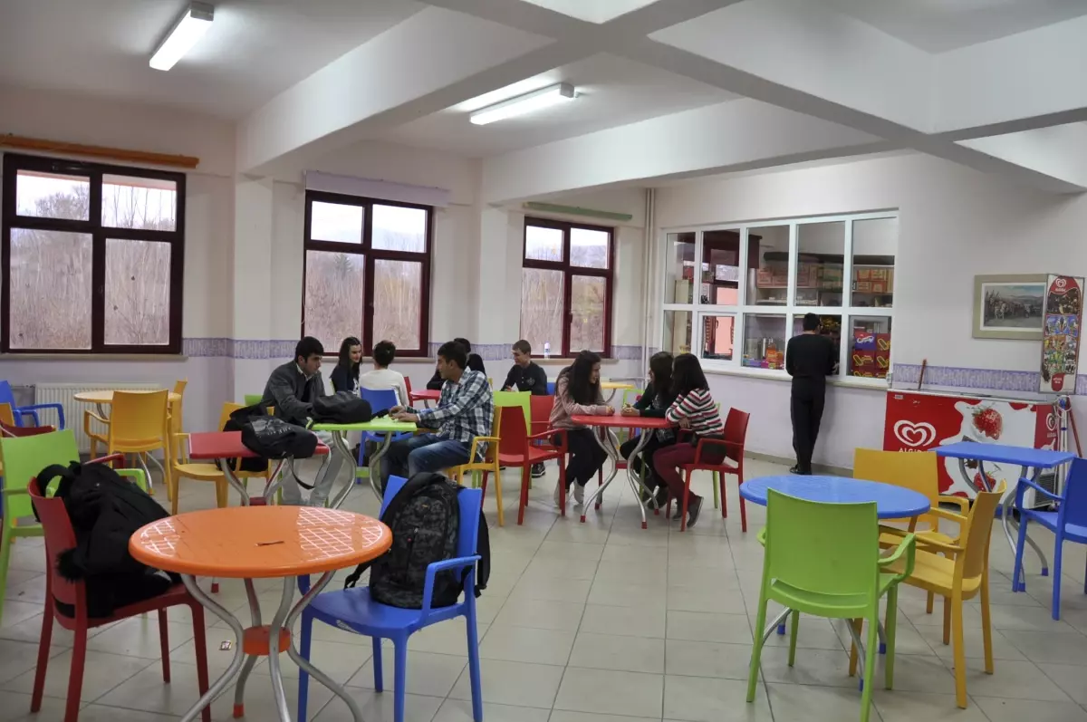 İskilip Anadolu Lisesi'nde Serbest Kıyafet Uygulaması