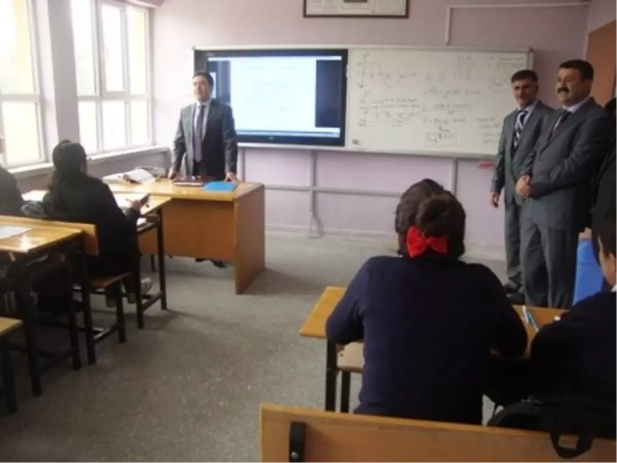 Kaymakam Babahanoğlu'ndan Okul Ziyaretleri