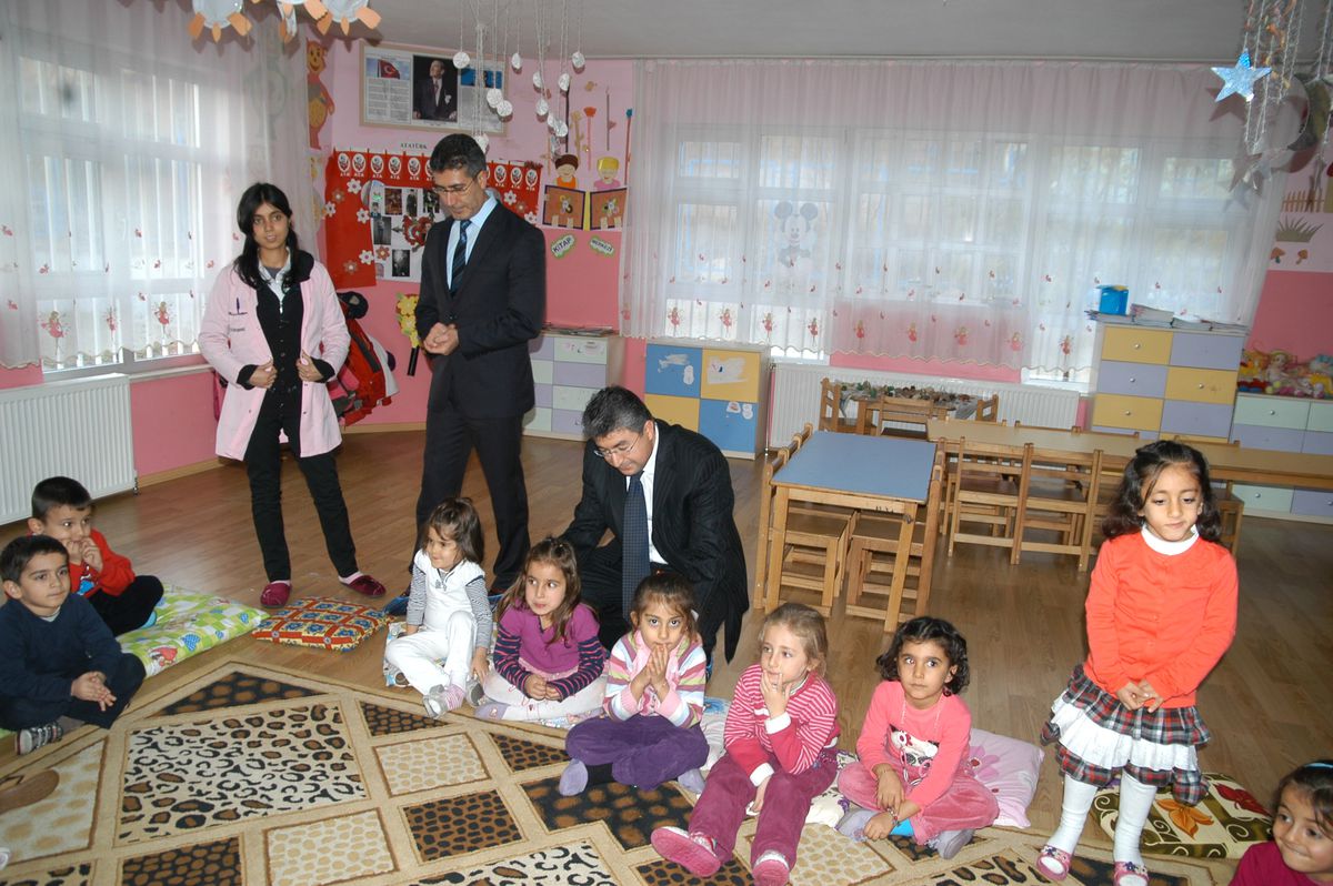 Kaymakam Yılmaz Miniklerle Buluştu