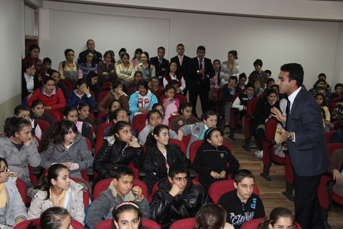 Kişisel Bilgilerinizi İnternette Paylaşmayın
