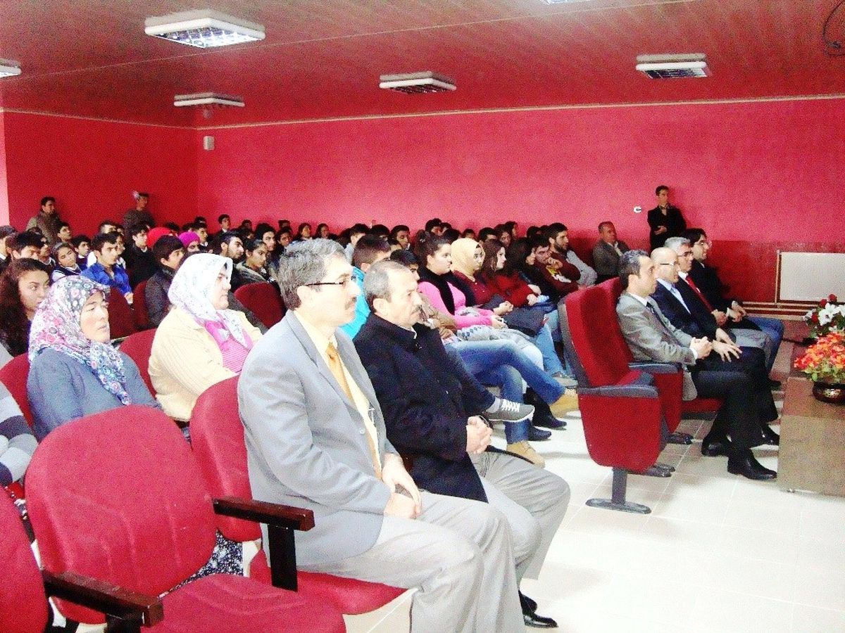 Köprübaşında Madde Bağımlılığı Bilgilendirme Konferansı