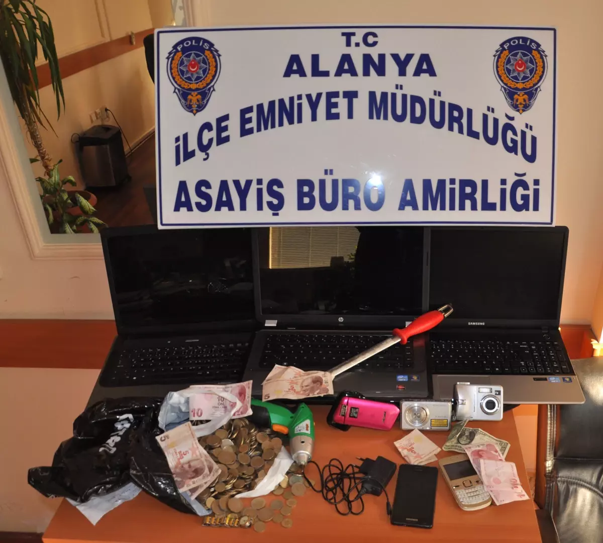 Polisten Kaçan Zanlı Çamura Yattı