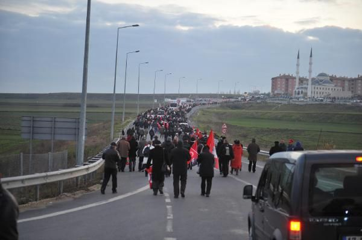 Silivri Cezaevi\'ne Akın (3)