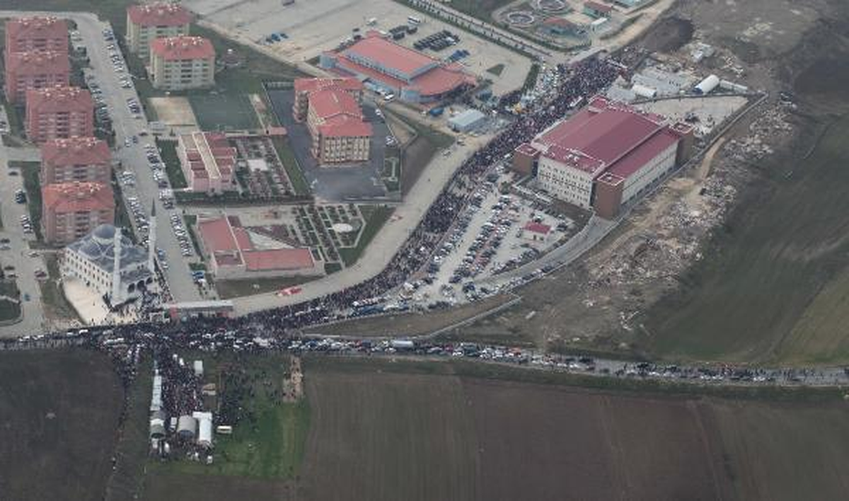 Silivri\'deki İzdihamın Havadan Görüntüsü