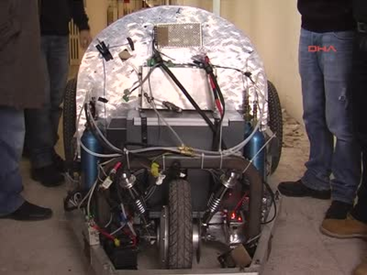 Sivas Üniversitelilerin Yaptığı Hidromobil \'Ciyo\' Test Sürüşünde Üniversitelilerin Yaptığı...