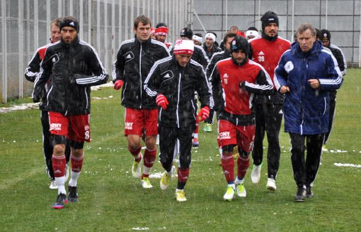 Sivasspor, Karabükspor Maçına Moralli Hazırlanıyor