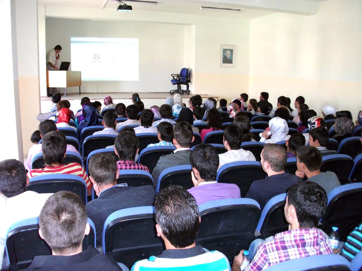 Sorgunlu Gençler "Hayat Boyu Öğrenme Programı" Kapsamında Almanya\'ya Gidecek