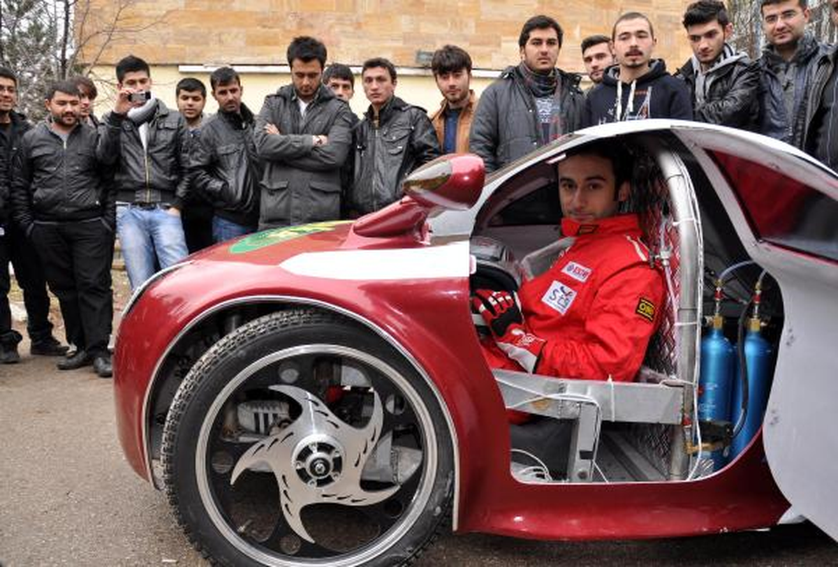 Üniversitelilerin Yaptığı Hidromobil \'Ciyo\' Test Sürüşünde