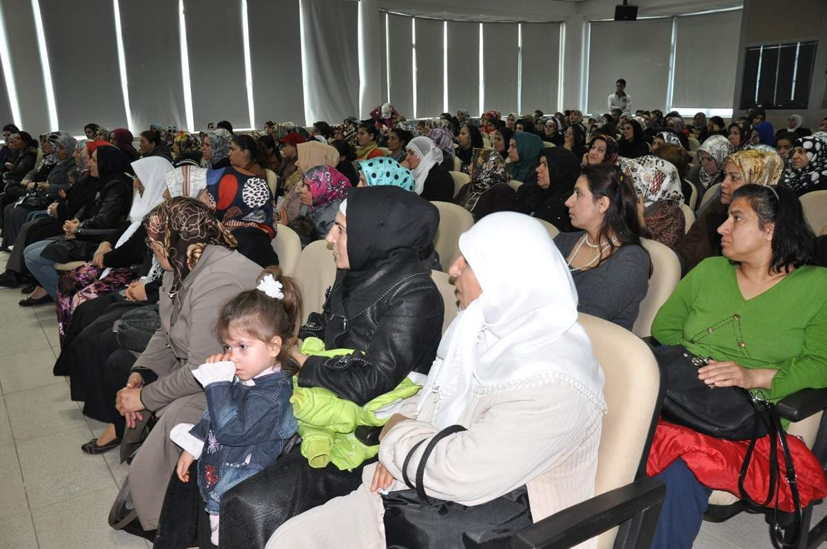 Başkan Baran, Semt Pazarcılarıyla Bir Araya Geldi