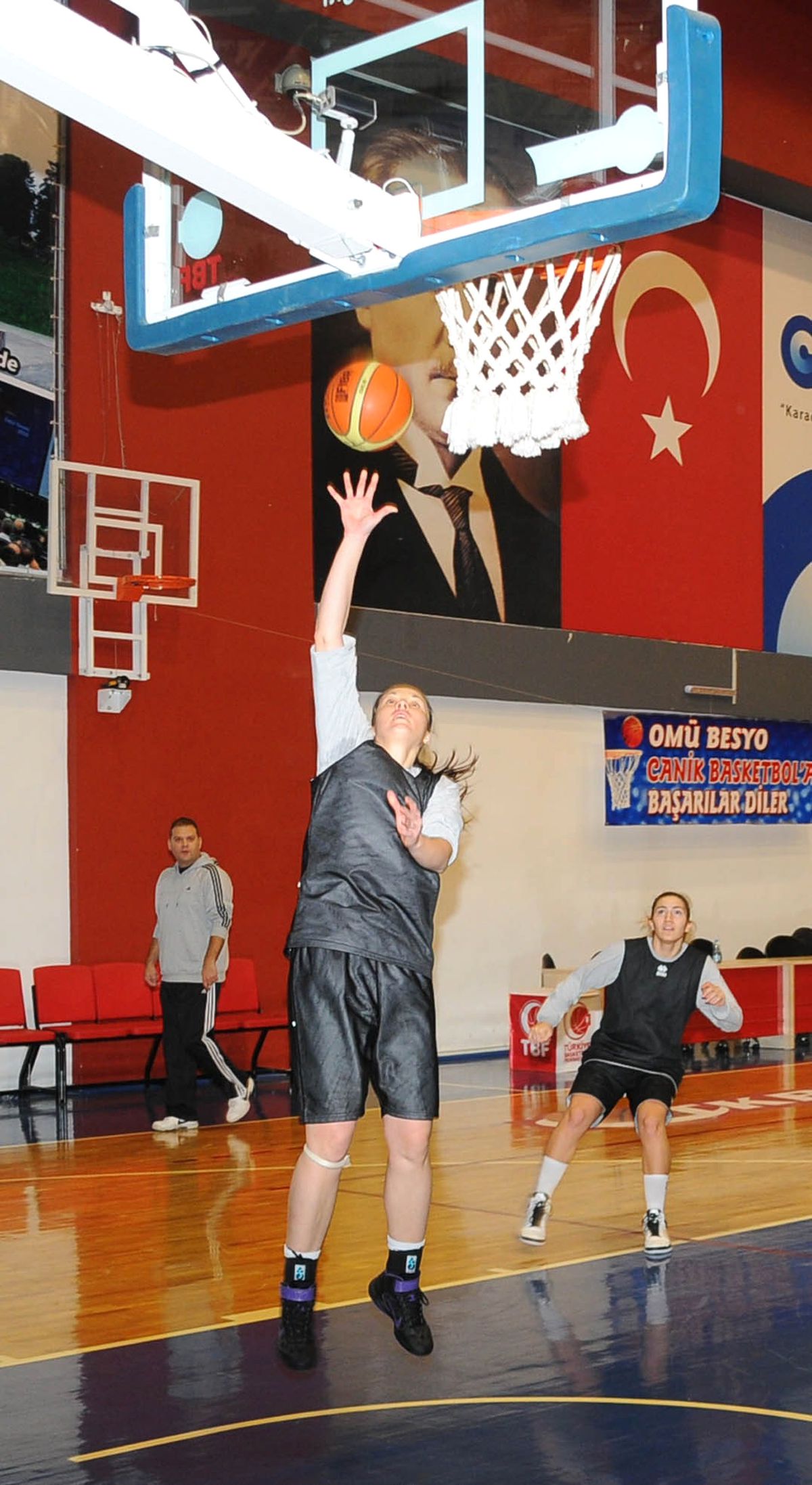 Canik Belediyespor\'a \'Tatlı\' Destek