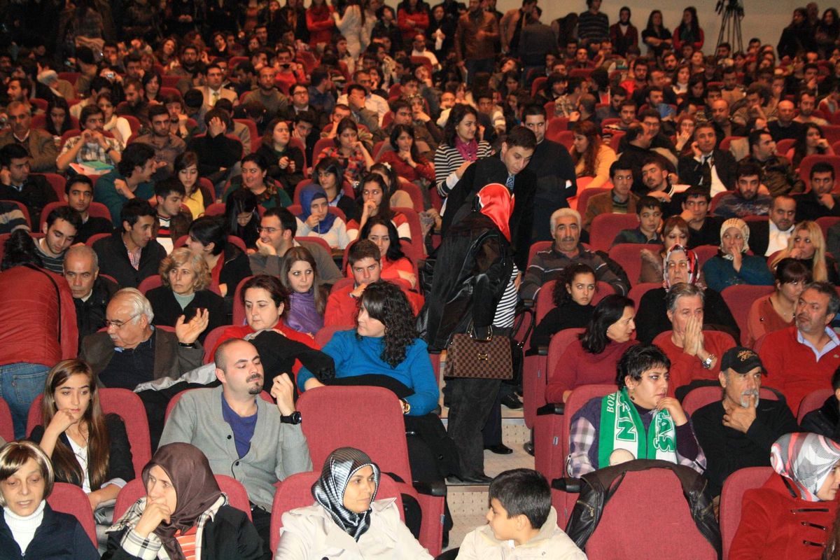 Erü\'de Neşet Ertaş Anıldı
