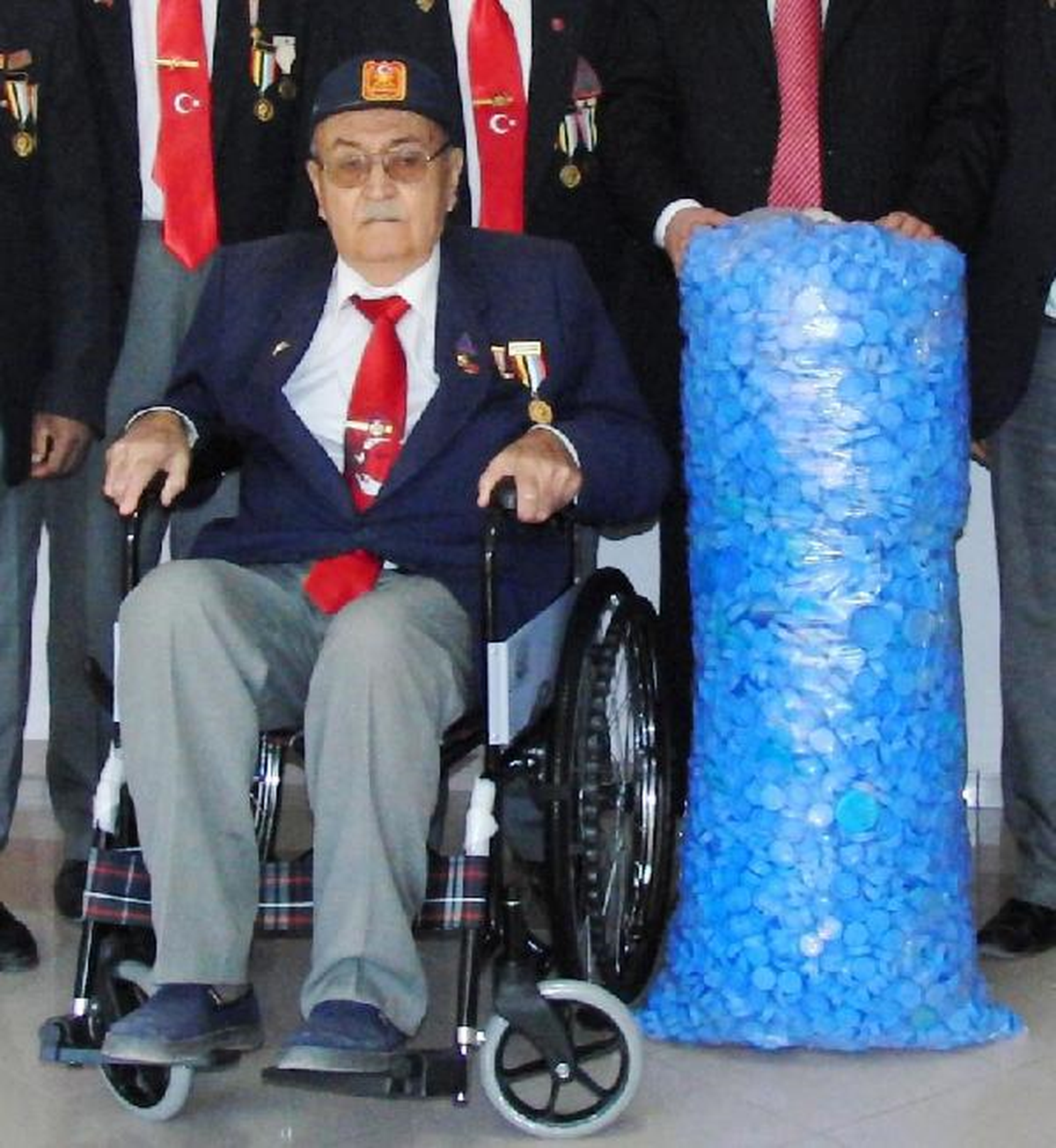 Gazi Arkadaşları İçin Mavi Kapak Topladılar