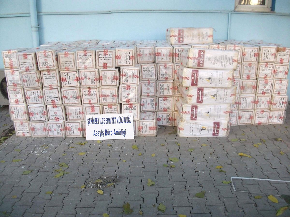 Gaziantep\'te Bin 470 Kilo Kaçak Çay Ele Geçirildi