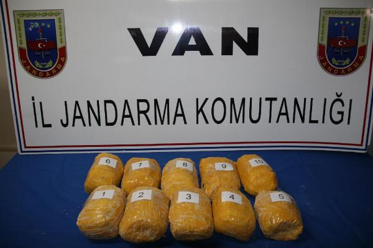 Gevaş\'ta 5 Kilo Esrar Ele Geçirildi