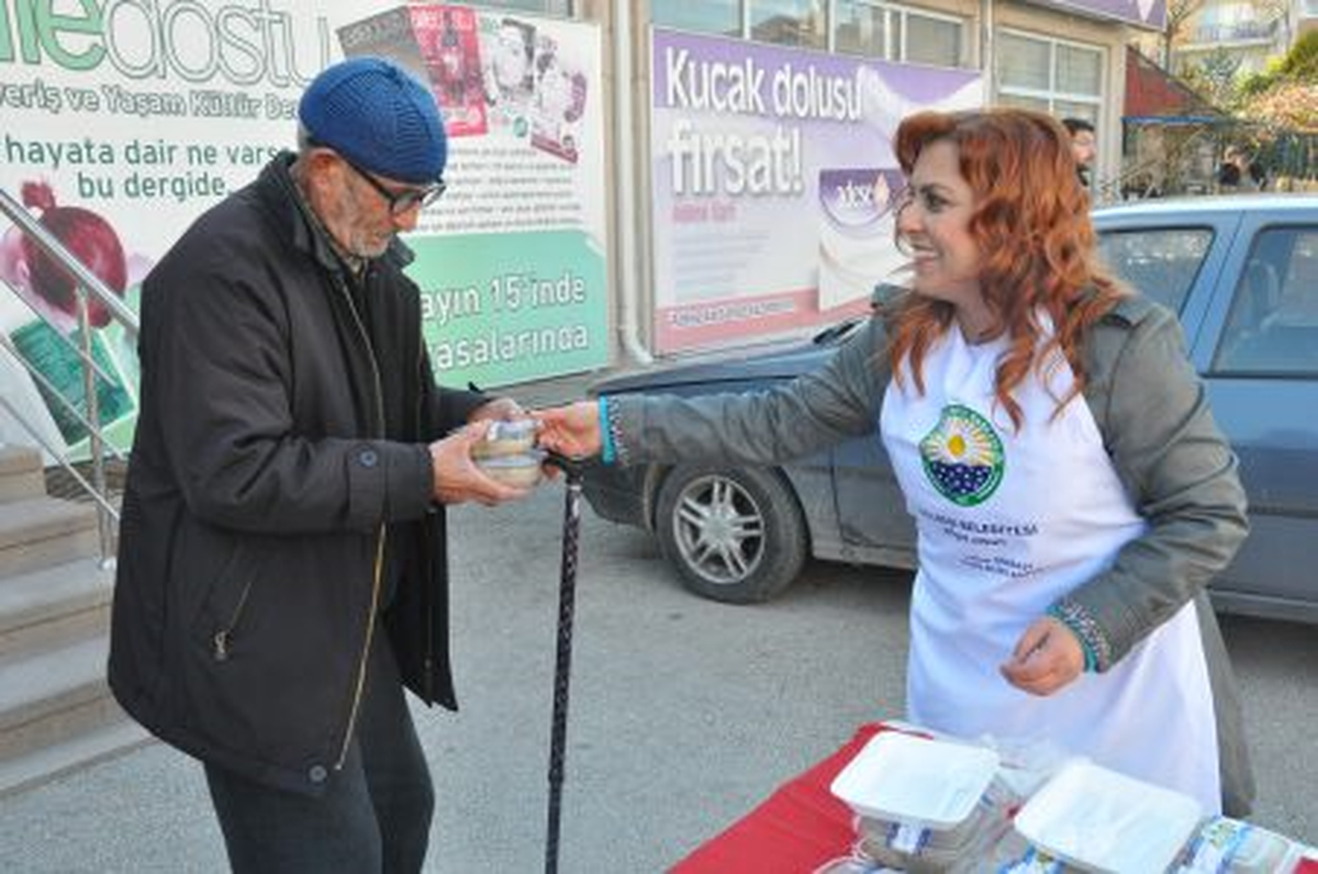 Gölbaşı Belediyesi\'nden Aşure İkramı