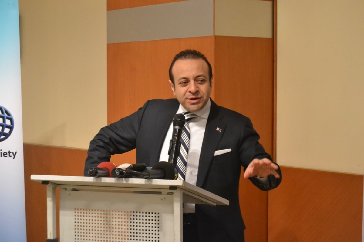 "Hot Topics İn Business" Konferansı